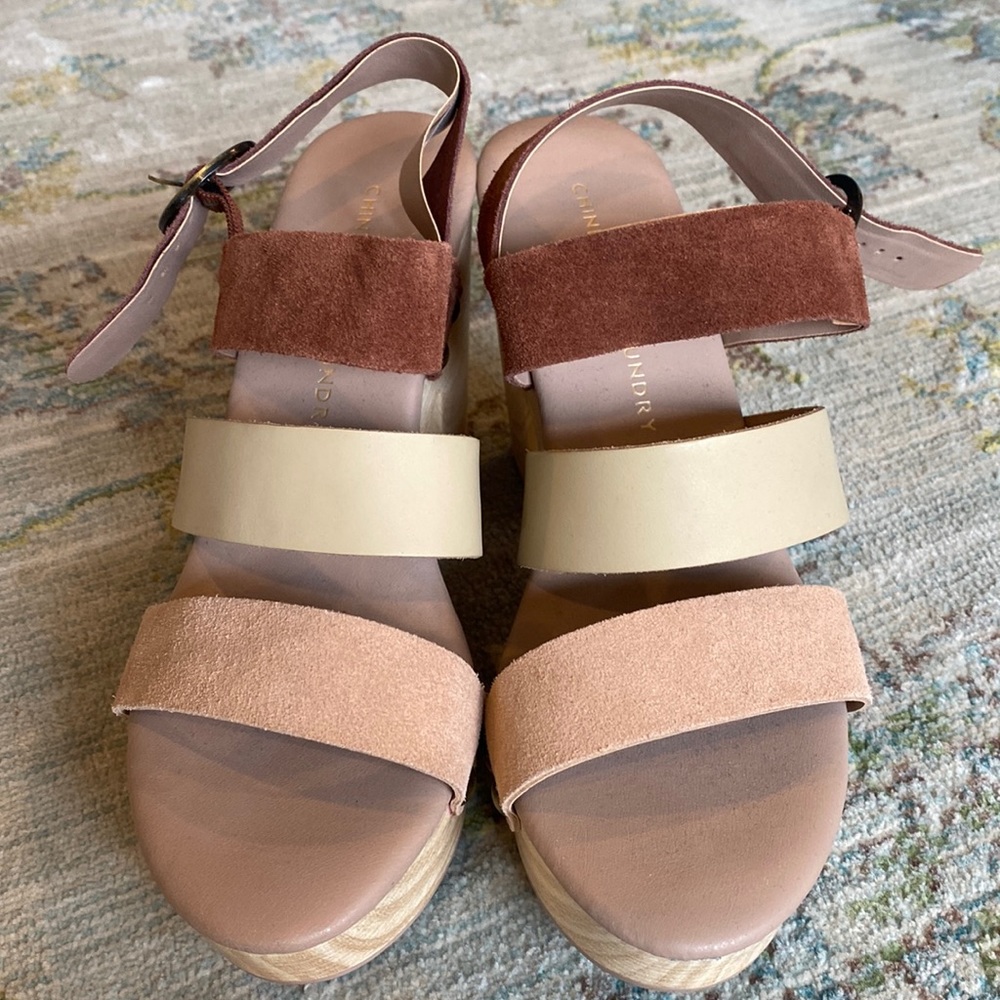 Chinese laundry wedge sandals size 8. Never worn outside.